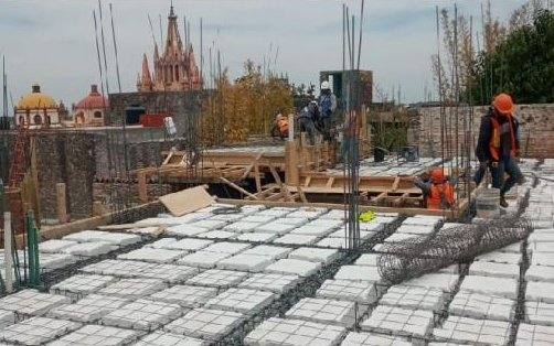 Colado de losa en proceso